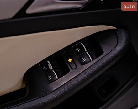 Білий Фольксваген Джетта, об'ємом двигуна 2.5 л та пробігом 168 тис. км за 8900 $, фото 15 на Automoto.ua