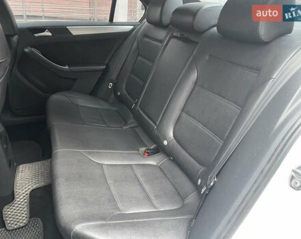 Білий Фольксваген Джетта, об'ємом двигуна 2.5 л та пробігом 257 тис. км за 8700 $, фото 11 на Automoto.ua