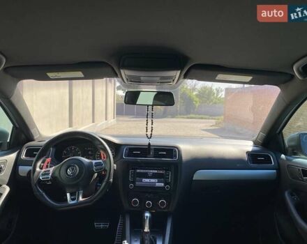 Білий Фольксваген Джетта, об'ємом двигуна 2 л та пробігом 216 тис. км за 10500 $, фото 17 на Automoto.ua