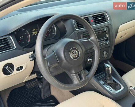 Фольксваген Джетта 2012 в Виннице на Automoto.ua Белый Фольксваген Джетта, объемом двигателя 2.48 л и пробегом 199 тыс. км за 8500 $, фото 24 на Automoto.ua