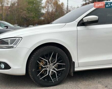 Белый Фольксваген Джетта, объемом двигателя 2.5 л и пробегом 265 тыс. км за 8590 $, фото 4 на Automoto.ua
