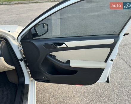 Білий Фольксваген Джетта, об'ємом двигуна 2.5 л та пробігом 278 тис. км за 9300 $, фото 9 на Automoto.ua