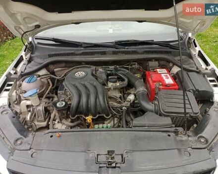 Фольксваген Джетта 2012 у Ромнах на Automoto.ua Білий Фольксваген Джетта, об'ємом двигуна 1.98 л та пробігом 262 тис. км за 7500 $, фото 9 на Automoto.ua