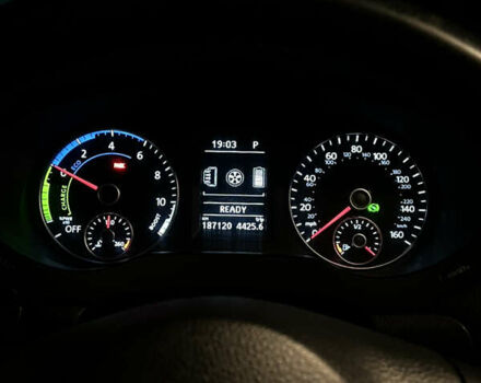 Белый Фольксваген Джетта, объемом двигателя 1.4 л и пробегом 187 тыс. км за 9200 $, фото 13 на Automoto.ua