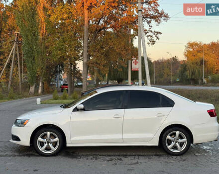 Фольксваген Джетта 2012 в Виннице на Automoto.ua Белый Фольксваген Джетта, объемом двигателя 2.48 л и пробегом 199 тыс. км за 8500 $, фото 2 на Automoto.ua