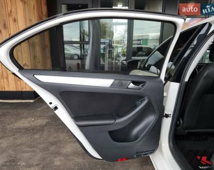 Білий Фольксваген Джетта, об'ємом двигуна 1.97 л та пробігом 180 тис. км за 9899 $, фото 53 на Automoto.ua