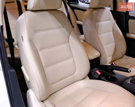 Білий Фольксваген Джетта, об'ємом двигуна 2.5 л та пробігом 168 тис. км за 8900 $, фото 39 на Automoto.ua