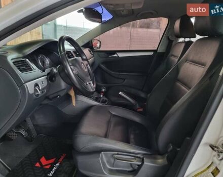 Білий Фольксваген Джетта, об'ємом двигуна 1.97 л та пробігом 180 тис. км за 9899 $, фото 38 на Automoto.ua