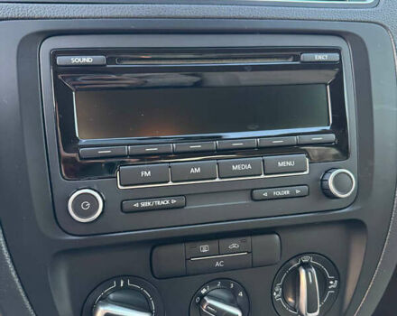 Фольксваген Джетта 2012 в Виннице на Automoto.ua Белый Фольксваген Джетта, объемом двигателя 2.48 л и пробегом 199 тыс. км за 8500 $, фото 31 на Automoto.ua