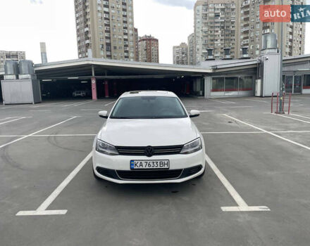 Белый Фольксваген Джетта, объемом двигателя 2.5 л и пробегом 210 тыс. км за 10500 $, фото 2 на Automoto.ua