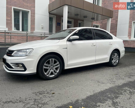 Білий Фольксваген Джетта, об'ємом двигуна 2.5 л та пробігом 257 тис. км за 8700 $, фото 3 на Automoto.ua