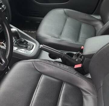 Белый Фольксваген Джетта, объемом двигателя 2.48 л и пробегом 241 тыс. км за 8900 $, фото 11 на Automoto.ua