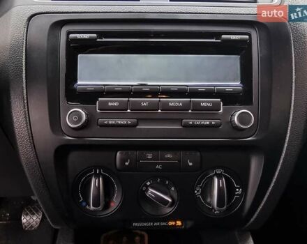 Білий Фольксваген Джетта, об'ємом двигуна 1.97 л та пробігом 180 тис. км за 9899 $, фото 46 на Automoto.ua