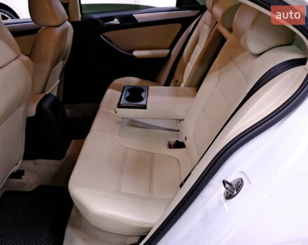 Білий Фольксваген Джетта, об'ємом двигуна 2.5 л та пробігом 168 тис. км за 8900 $, фото 29 на Automoto.ua