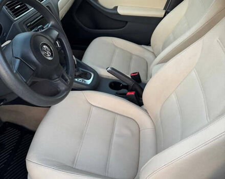 Фольксваген Джетта 2012 в Виннице на Automoto.ua Белый Фольксваген Джетта, объемом двигателя 2.48 л и пробегом 199 тыс. км за 8500 $, фото 25 на Automoto.ua