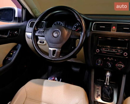 Білий Фольксваген Джетта, об'ємом двигуна 2.5 л та пробігом 168 тис. км за 8900 $, фото 41 на Automoto.ua