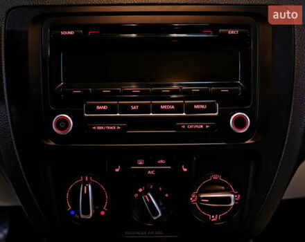 Білий Фольксваген Джетта, об'ємом двигуна 2.5 л та пробігом 168 тис. км за 8900 $, фото 20 на Automoto.ua