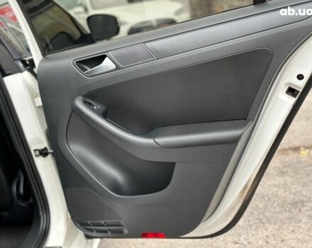 Белый Фольксваген Джетта, объемом двигателя 2.5 л и пробегом 265 тыс. км за 8590 $, фото 19 на Automoto.ua