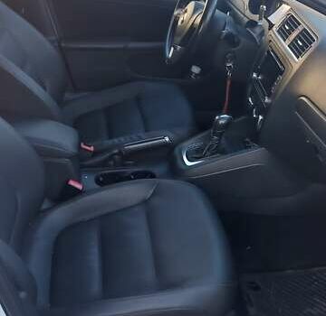 Белый Фольксваген Джетта, объемом двигателя 2.48 л и пробегом 241 тыс. км за 8900 $, фото 12 на Automoto.ua