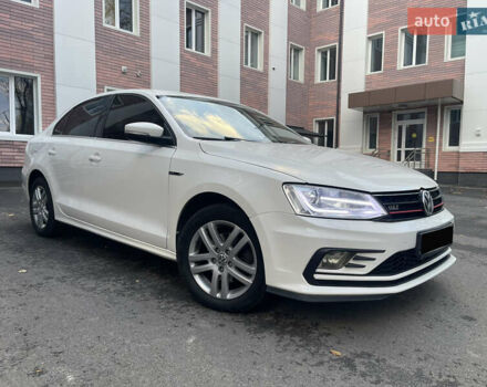 Білий Фольксваген Джетта, об'ємом двигуна 2.5 л та пробігом 257 тис. км за 8700 $, фото 4 на Automoto.ua