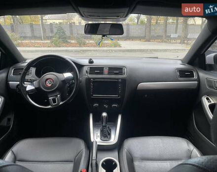 Білий Фольксваген Джетта, об'ємом двигуна 2.5 л та пробігом 257 тис. км за 8700 $, фото 9 на Automoto.ua