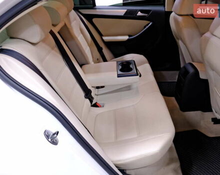 Білий Фольксваген Джетта, об'ємом двигуна 2.5 л та пробігом 168 тис. км за 8900 $, фото 33 на Automoto.ua