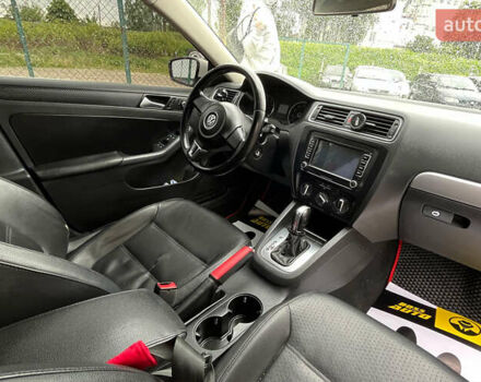 Белый Фольксваген Джетта, объемом двигателя 2.48 л и пробегом 236 тыс. км за 9999 $, фото 23 на Automoto.ua