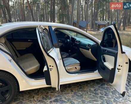 Белый Фольксваген Джетта, объемом двигателя 1.8 л и пробегом 178 тыс. км за 7600 $, фото 2 на Automoto.ua