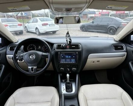 Белый Фольксваген Джетта, объемом двигателя 1.8 л и пробегом 220 тыс. км за 9800 $, фото 14 на Automoto.ua