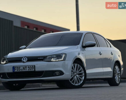 Белый Фольксваген Джетта, объемом двигателя 1.4 л и пробегом 243 тыс. км за 10999 $, фото 4 на Automoto.ua