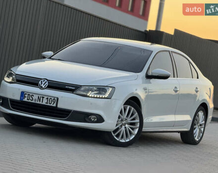 Белый Фольксваген Джетта, объемом двигателя 1.4 л и пробегом 243 тыс. км за 10999 $, фото 2 на Automoto.ua