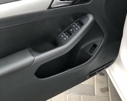 Белый Фольксваген Джетта, объемом двигателя 1.8 л и пробегом 227 тыс. км за 8200 $, фото 12 на Automoto.ua