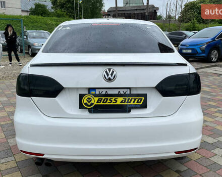 Белый Фольксваген Джетта, объемом двигателя 2.48 л и пробегом 236 тыс. км за 9999 $, фото 5 на Automoto.ua