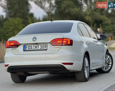 Белый Фольксваген Джетта, объемом двигателя 1.4 л и пробегом 243 тыс. км за 10999 $, фото 10 на Automoto.ua