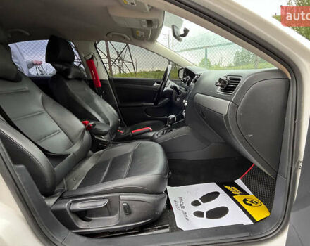 Белый Фольксваген Джетта, объемом двигателя 2.48 л и пробегом 236 тыс. км за 9999 $, фото 22 на Automoto.ua