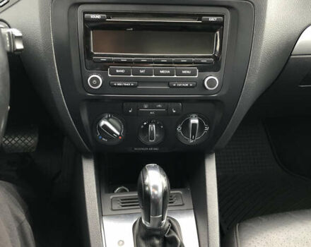 Белый Фольксваген Джетта, объемом двигателя 1.8 л и пробегом 227 тыс. км за 8200 $, фото 11 на Automoto.ua