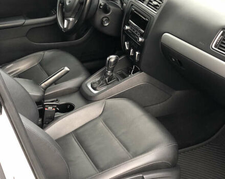 Белый Фольксваген Джетта, объемом двигателя 1.8 л и пробегом 227 тыс. км за 8200 $, фото 7 на Automoto.ua