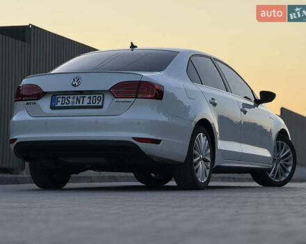 Белый Фольксваген Джетта, объемом двигателя 1.4 л и пробегом 243 тыс. км за 10999 $, фото 5 на Automoto.ua