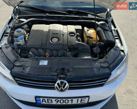 Белый Фольксваген Джетта, объемом двигателя 2.48 л и пробегом 230 тыс. км за 9700 $, фото 16 на Automoto.ua