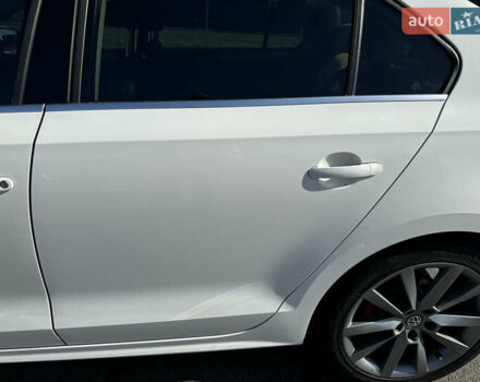 Белый Фольксваген Джетта, объемом двигателя 2.48 л и пробегом 230 тыс. км за 9700 $, фото 6 на Automoto.ua
