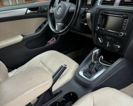 Белый Фольксваген Джетта, объемом двигателя 2.5 л и пробегом 168 тыс. км за 7200 $, фото 16 на Automoto.ua