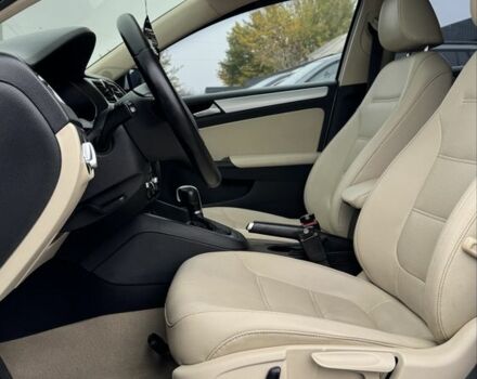 Белый Фольксваген Джетта, объемом двигателя 1.8 л и пробегом 220 тыс. км за 9800 $, фото 11 на Automoto.ua