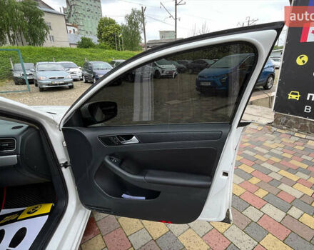 Белый Фольксваген Джетта, объемом двигателя 2.48 л и пробегом 236 тыс. км за 9999 $, фото 21 на Automoto.ua