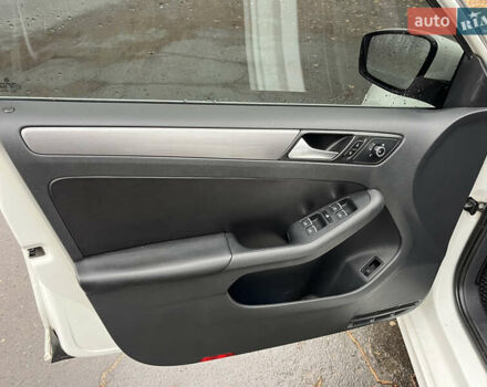 Белый Фольксваген Джетта, объемом двигателя 1.97 л и пробегом 250 тыс. км за 10200 $, фото 9 на Automoto.ua