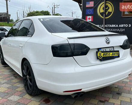 Белый Фольксваген Джетта, объемом двигателя 2.48 л и пробегом 236 тыс. км за 9999 $, фото 4 на Automoto.ua