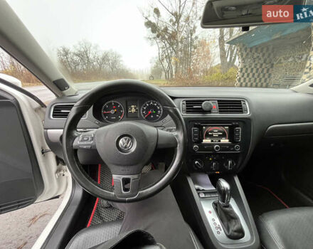 Белый Фольксваген Джетта, объемом двигателя 1.97 л и пробегом 250 тыс. км за 10200 $, фото 11 на Automoto.ua