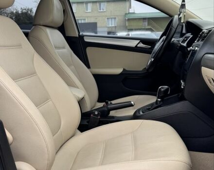 Белый Фольксваген Джетта, объемом двигателя 1.8 л и пробегом 220 тыс. км за 9800 $, фото 17 на Automoto.ua