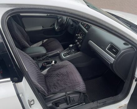 Белый Фольксваген Джетта, объемом двигателя 1.4 л и пробегом 250 тыс. км за 7500 $, фото 7 на Automoto.ua