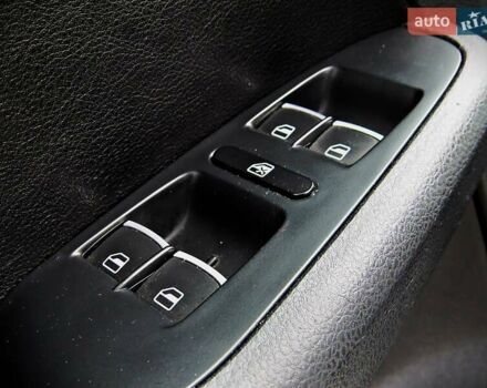 Белый Фольксваген Джетта, объемом двигателя 1.8 л и пробегом 183 тыс. км за 8900 $, фото 6 на Automoto.ua