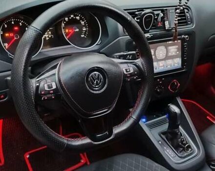 Білий Фольксваген Джетта, об'ємом двигуна 2 л та пробігом 151 тис. км за 10000 $, фото 11 на Automoto.ua